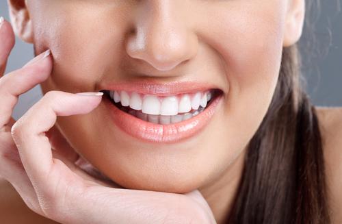 ​Как правильно выбрать отбеливание зубов